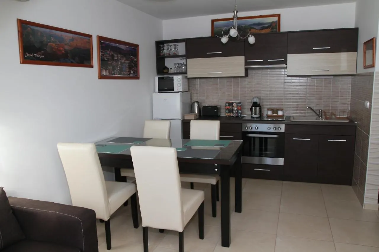 Blonde River Apartman Soter Szeged 0*,