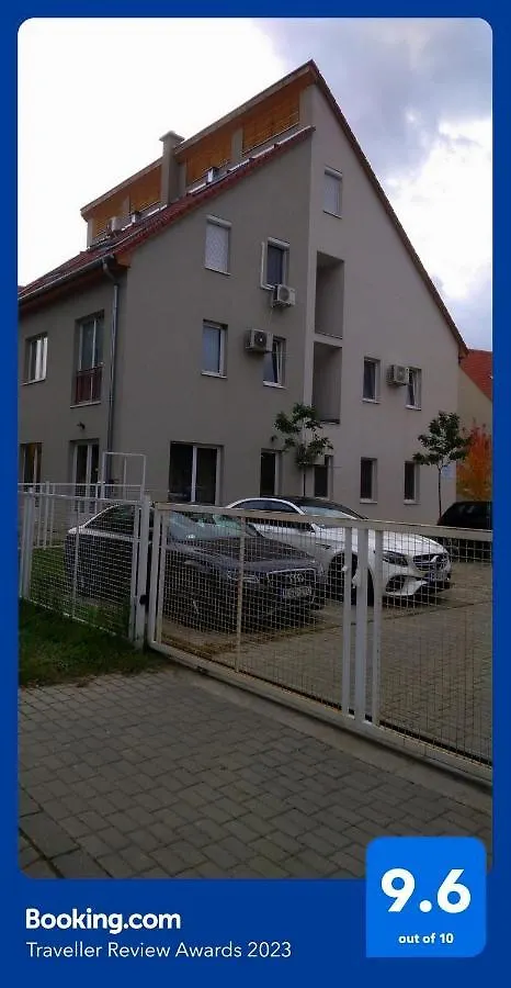 Apartment Blonde River Apartman Soter Szeged